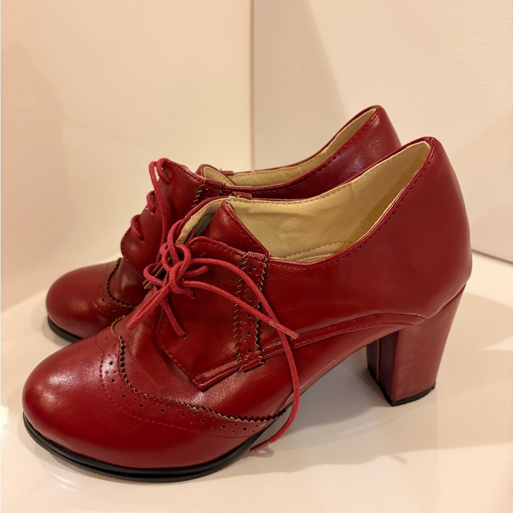 Elegant Red Women's Oxford Shoes